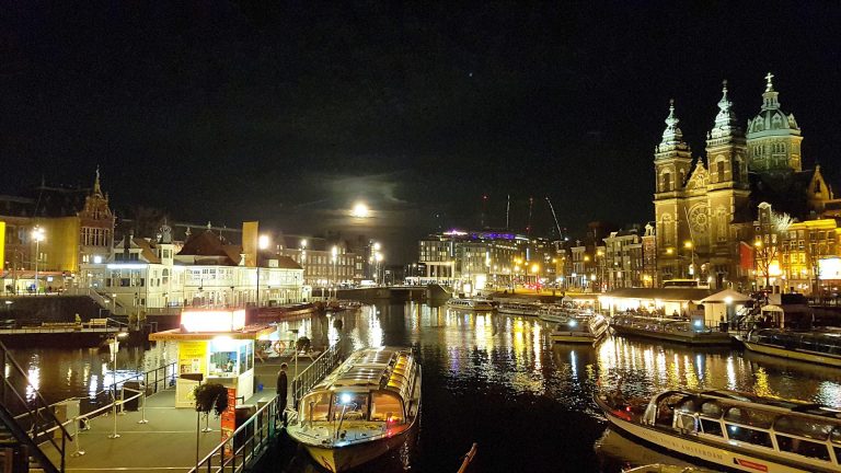 Read more about the article Top 5 Amsterdam by night